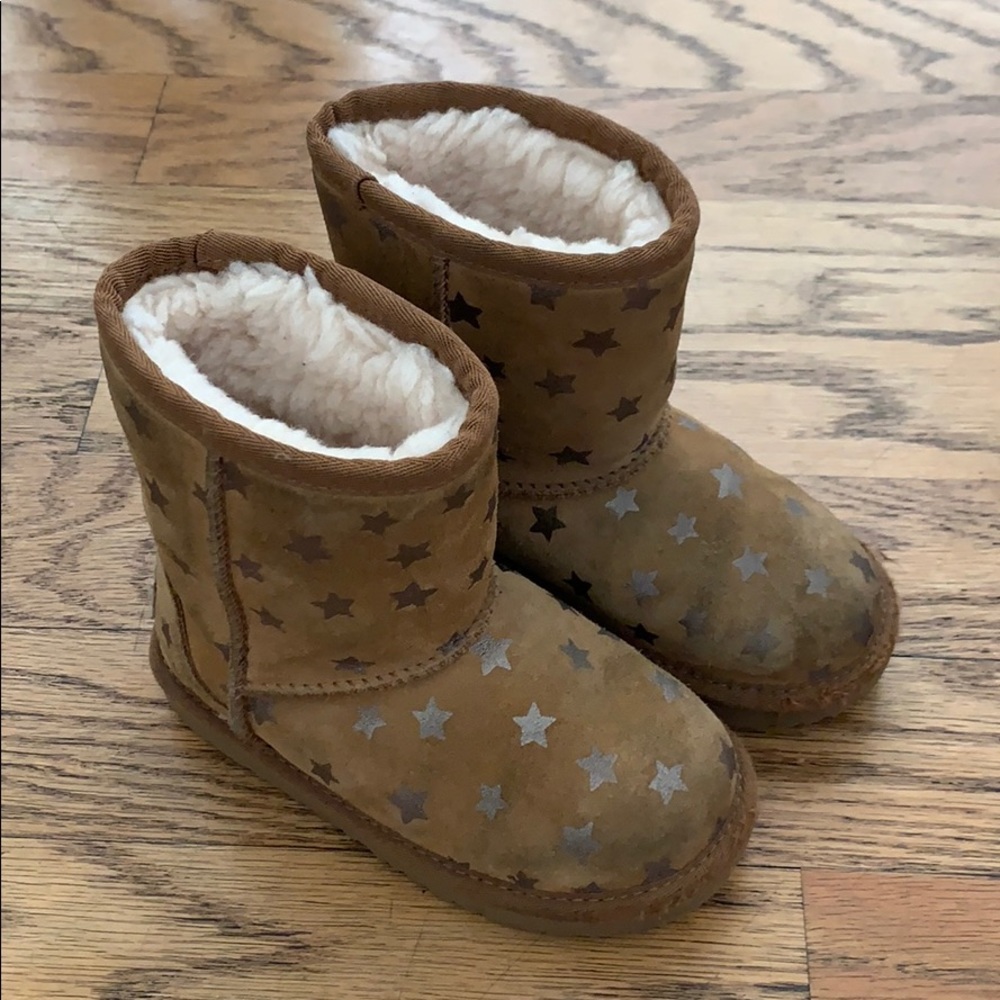 Girls Classic Uggs 10T Star Boots
